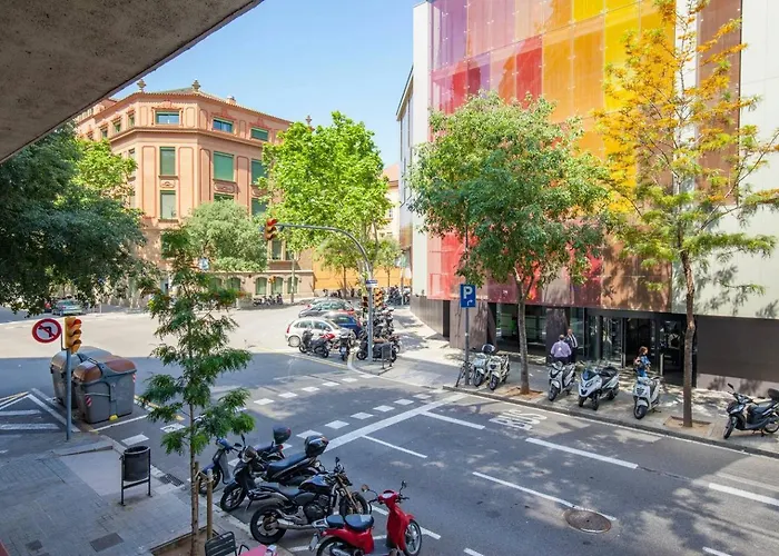 Cozy 2 Bedroom Next To Arc De Triomf